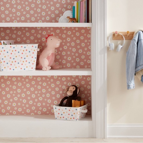 Pillowfort Other Pillowfort Pink Daisy Peel And Stick Wallpaper